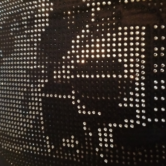 GILI by Jill Martin 18 x 18 pillow. - Picture 8 of 8